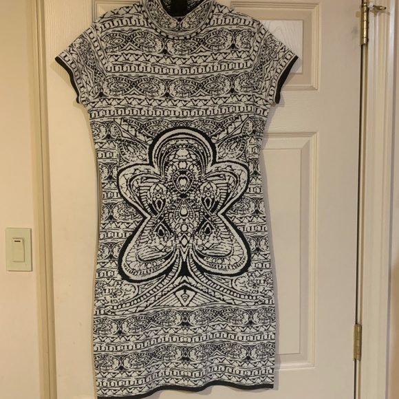 Neiman Marcus Black/Cream Print Knit Dress sz S - Picture 1 of 7